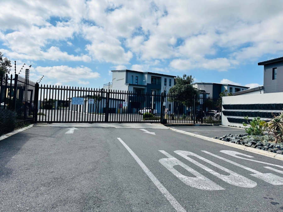 2 Bedroom Property for Sale in Parklands North Western Cape